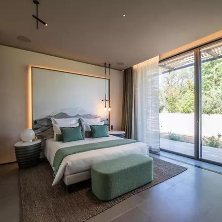 Villa House With Garden For Porto-vecchio *