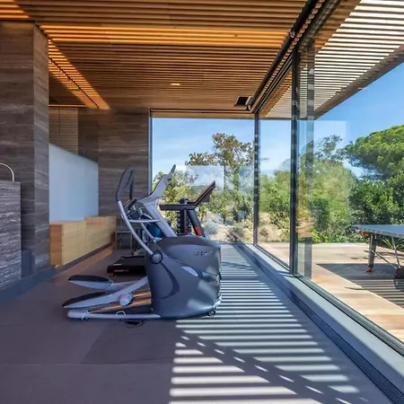 Villa House With Garden For Porto-vecchio *