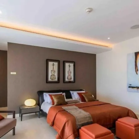 Villa House With Garden For Porto-vecchio *